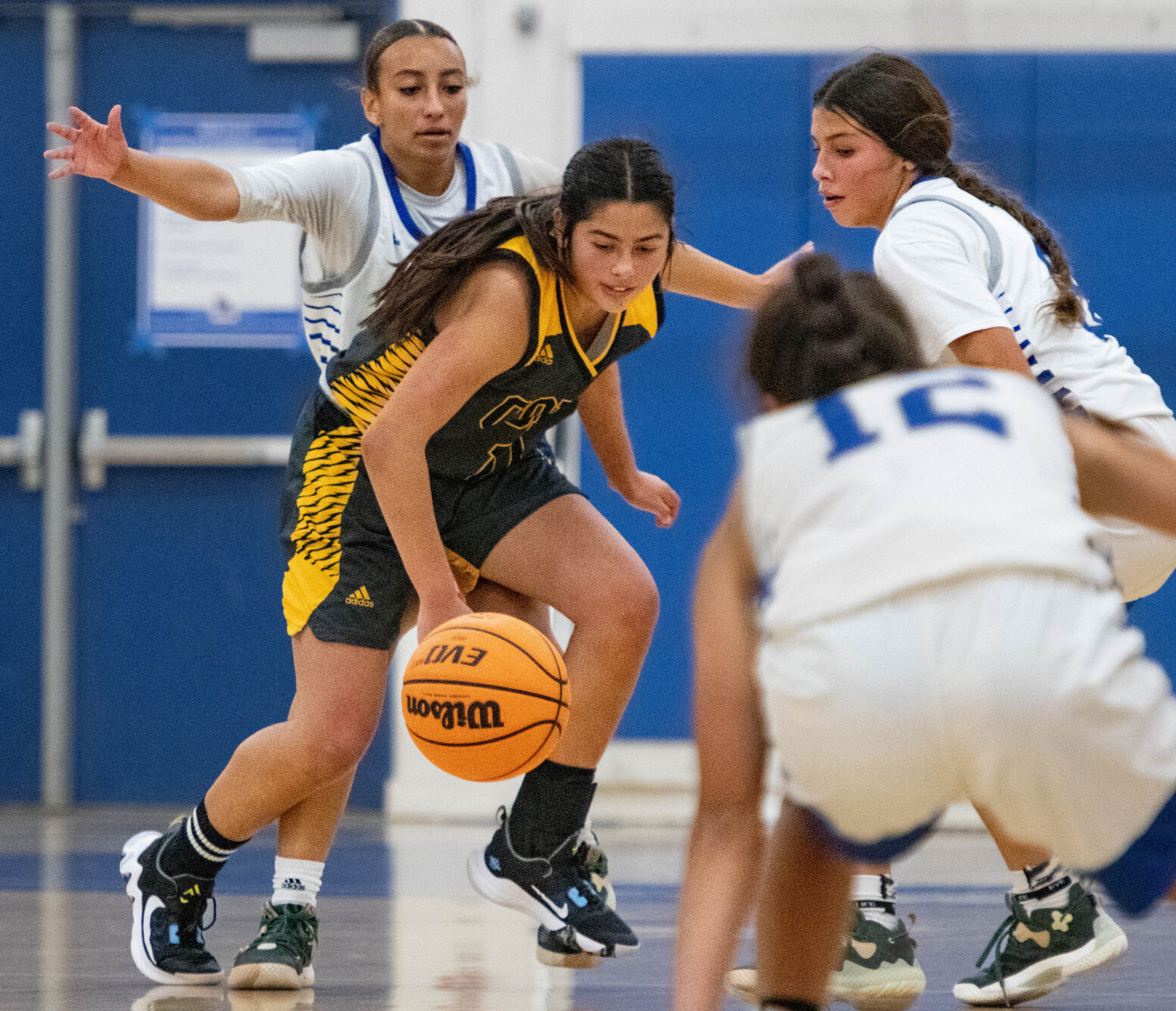 112922 CHS LHS girls basketball 01.JPG